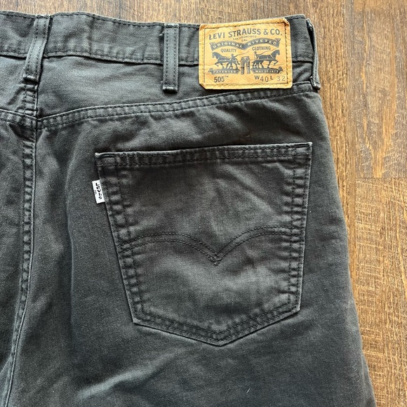 Men’s Levi Strauss Grey Jeans 40X32 - Picture 9 of 10